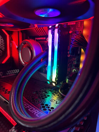 CORSAIR VENGEANCE RGB PRO DDR4 RAM 