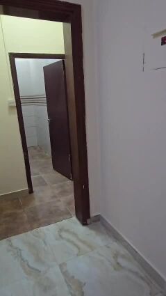 شقة أرضية للإيجار في معيذر