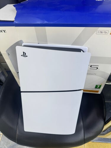 Ps5 CD  only one day used 