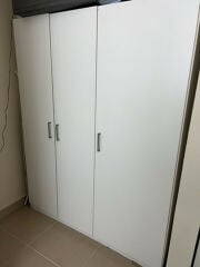 one wardrobes and drawers 