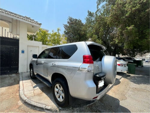 Prado 2011 available for Sale