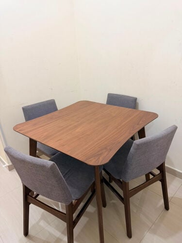 dining table with four chairs 