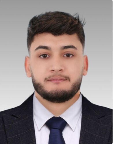 بائع 