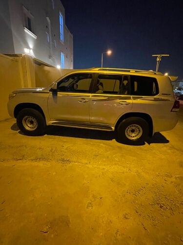للبيع قير عادي مكيفين ثلاجه فتحه 
