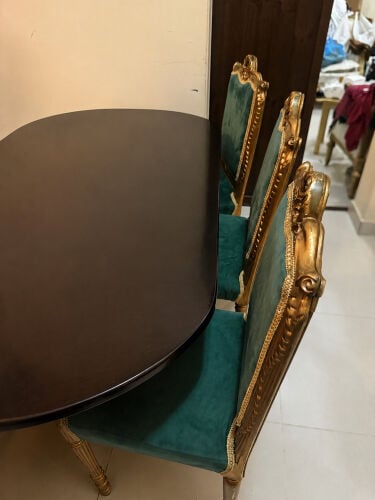 6 chairs black table 