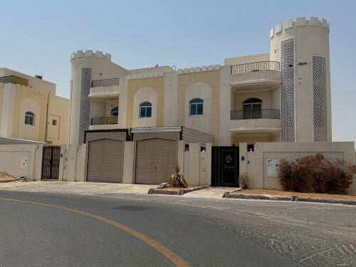Two villas for rent behind Aspire 