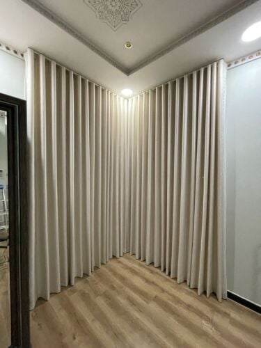 صناعة وتنجيد الأرائك والستائر