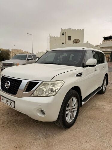 Low km only 140km Nissan patrol le