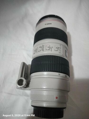 canon 70d with 70/200 lens and 18/5