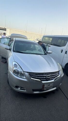 نيسان التيما