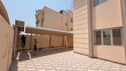 للايجار فيلا مميزة في الغرافه