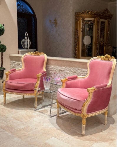 Arm chairs 