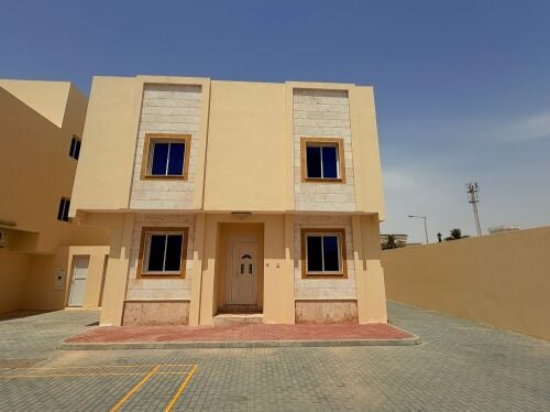 VILLA FOR SALE INSIDE COMPOUND