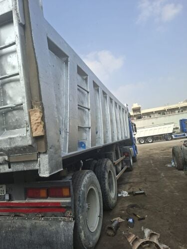 مقطورة بحاله جيده