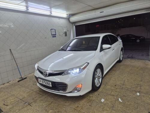 Toyota Avalon 2016