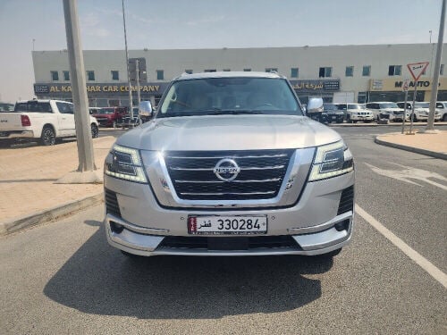 Nissan platinum 2020 Silver 