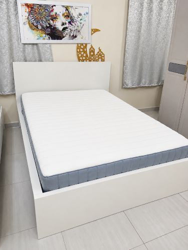 Sale bed with mattress 140x200cm