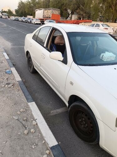 sale a car Nissan sunny 2011 good running car new estamara