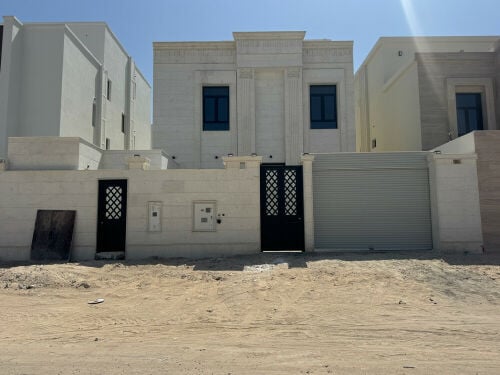 للبيع فيلا مودرن  في الثمامه 