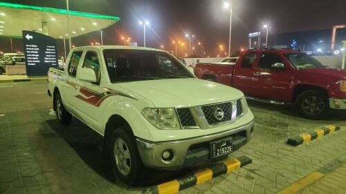 سيارة نظيفة جدا نيسان