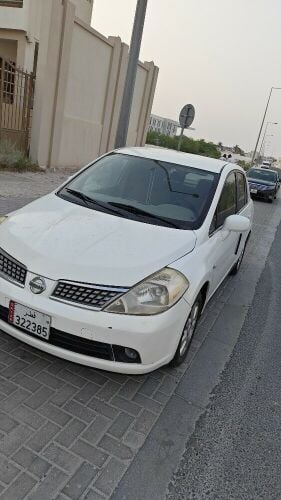 سيارة نيسان تيدا 2006