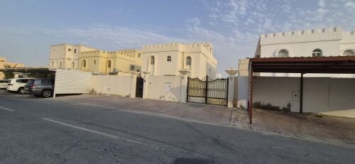 للايجار فيلا في سيلية المعراض.  .