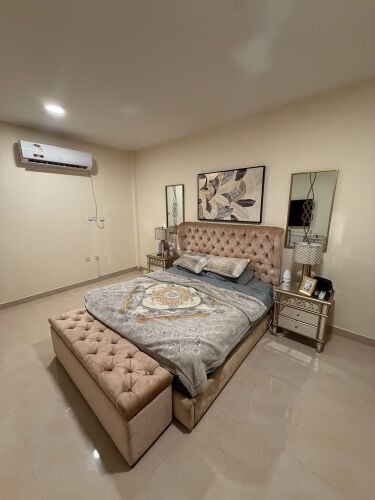the one items bedroom verry clean 