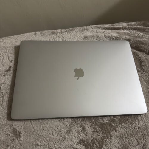 MacBook Pro 16" — 64GB RAM | 1TB