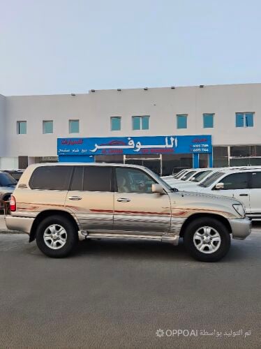 Toyota Land Cruiser GXR
Model: 2004