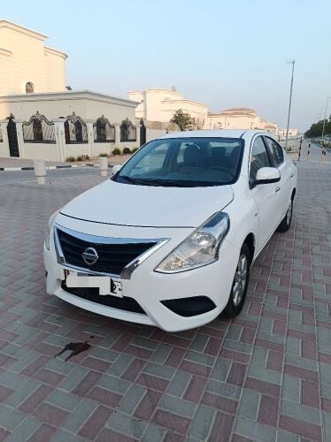for seal Nissan sunny company car