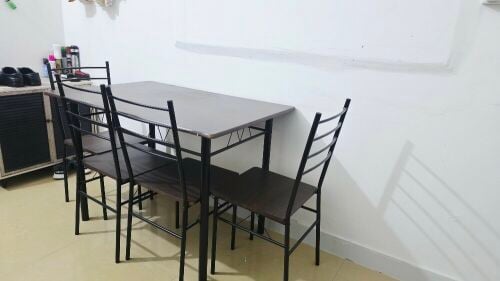 Dinning Table with 4 chair