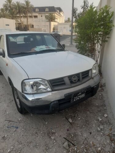 بيك اب نيسان ٢٠١٢ بحالة جيدة جدا