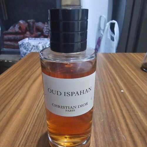 عطور فخمة للبيع