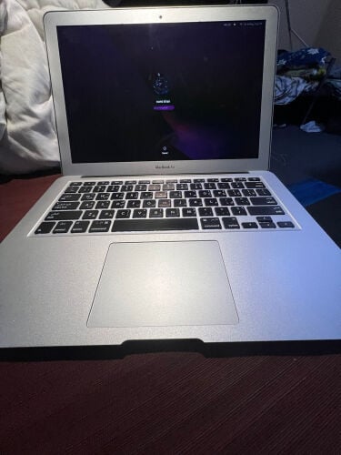 MacBook air 17 under warranty 8/256