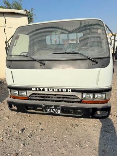 متسوبيشي كانتر مونيكا 2003