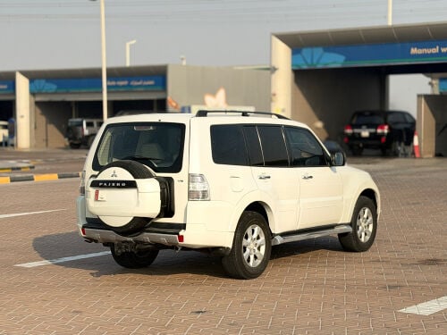 Mitsubishi Pajero 2010