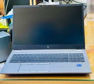 HP ZBOOK FURY G8  WORKSTATION
