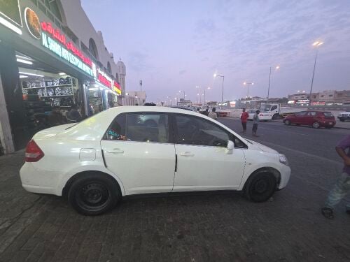 nissan tiida 1.6L automatic