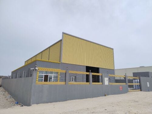 brand new food warehouse