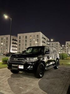 TOYOTA LAND CRUISER 2018 VXR V8
