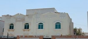 للإيجار شقة غرفه وصالة عين خالد