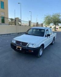 Wanted: 2005 Mitsubishi pickup truc