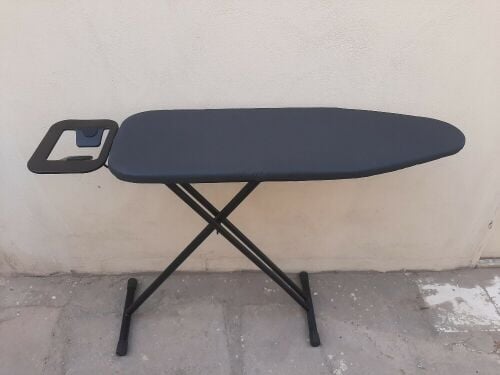 Folding ironing board