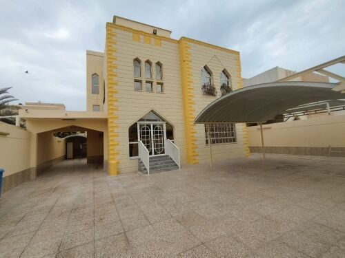 للايجار فيلا مستقلة في الهلال