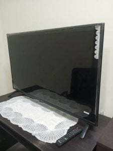 Oscar 50" smart TV for Sale