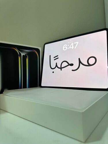 آيباد برو ١٣ إنش،إم ٤،مع كيبورد 