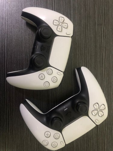 2 PS5 Controllers