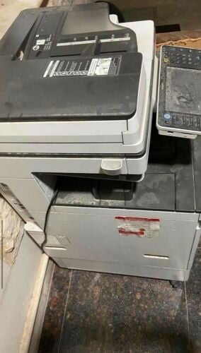 طابعه عدد ٢ كبيره وصغيره  استخدا