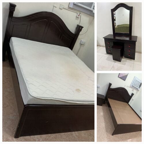 Bed and dressing table for sale
