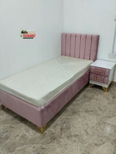 سرير، مرتبة، وخزانة متوفرة جديدة